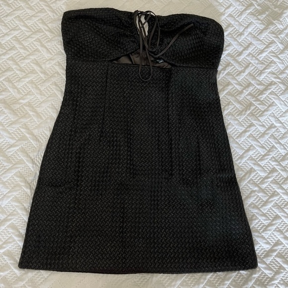 BARDOT Lexi Textured Cutout Halter Mini Dress - Picture 4 of 10